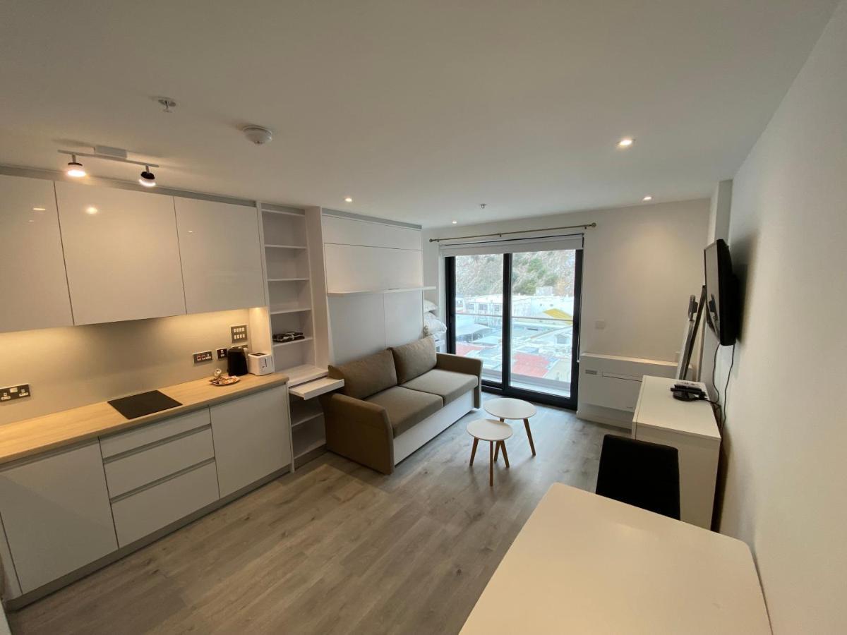Modern Studio Apartment At The Hub Gibraltar Eksteriør bilde